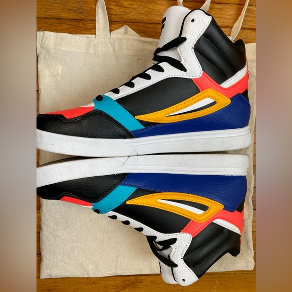 10.5 High-top FILA sneakers bold colorway! - Picture 1 of 6